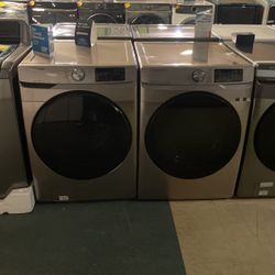 Samsung Champange Front Load Washer And Gas Dryer Set‼️