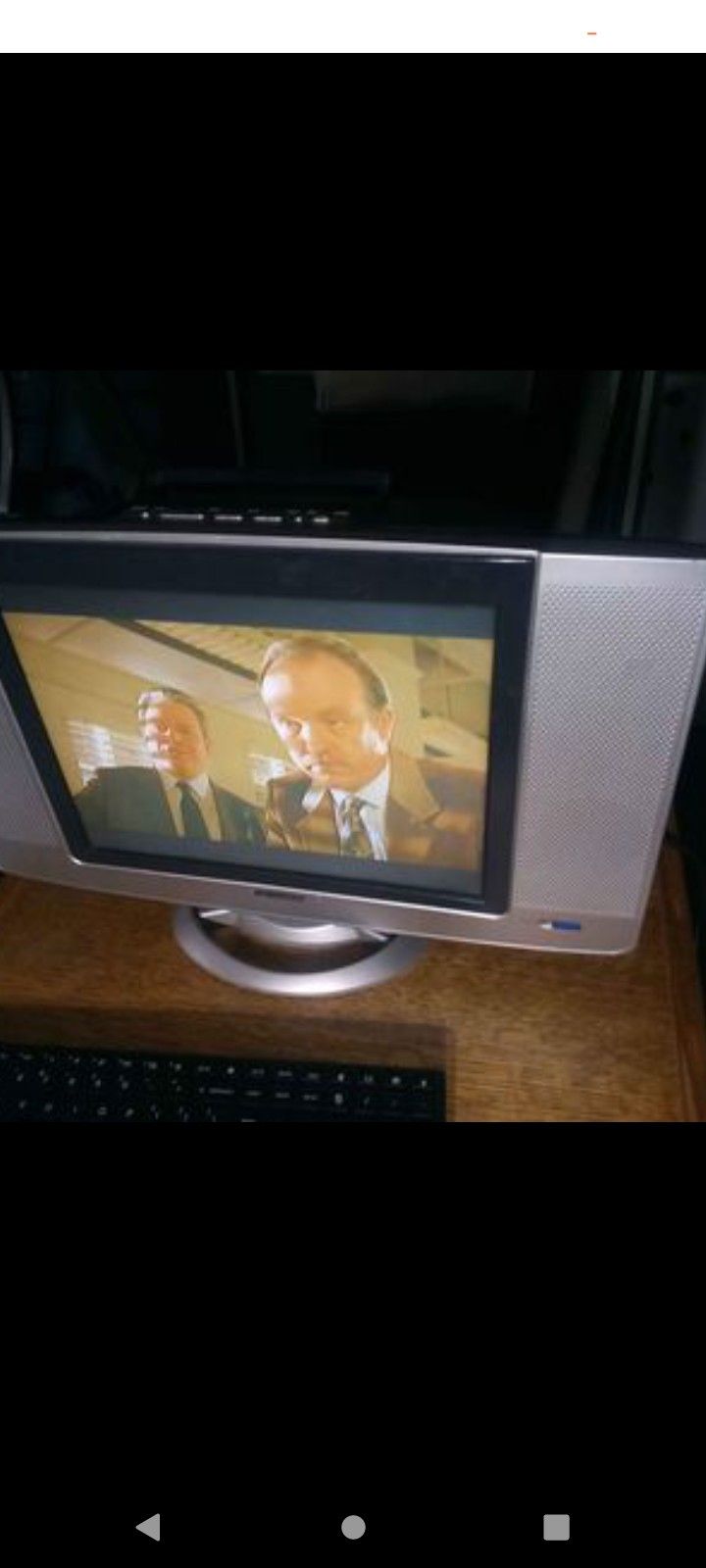 Slyvania Tv/DVD Combination Model SsL1505 16"Screen. 21" Overall Width 14"H. No Remote