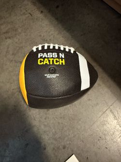 Self catch football