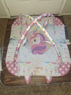 Baby activity mat / ball pit