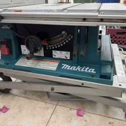 Makita 2704 Table Saw w/ Rolling Stand