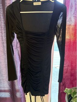 🖤 Like New – Women’s Ruched Bodycon Dress 🖤