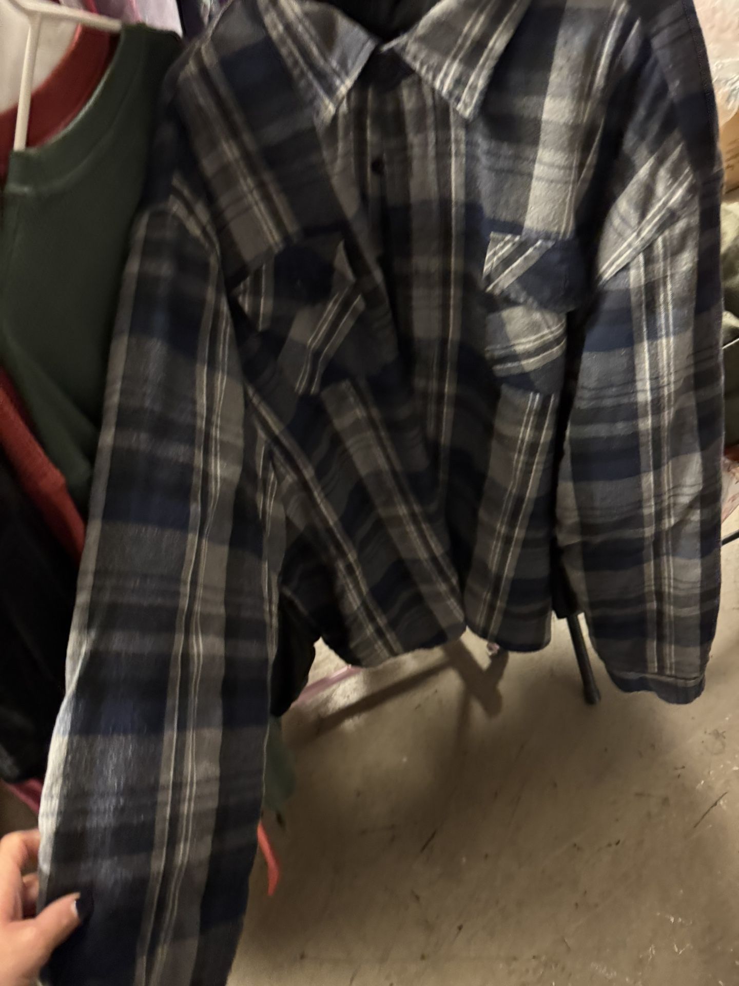 5X  hoodie jacket pick up airport dr late afternoons or rosedale mornings early afternoons