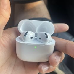 Apple Airpods Pro 4