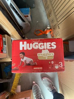 Huggies little snugglers size 3, 156 count