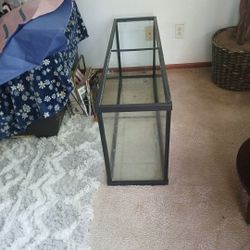 80 Gallon Glass Aquarium Fish Tank With Pump No Lid Nice Shape And Good Condition