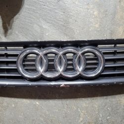 Audi A4 B5 Grill