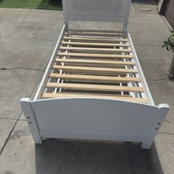 Twin Size Bed 