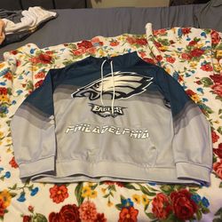 eagles hoodie sz 2 x but fits like 1x and shirt