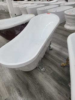 Bathtub, freestanding 69"