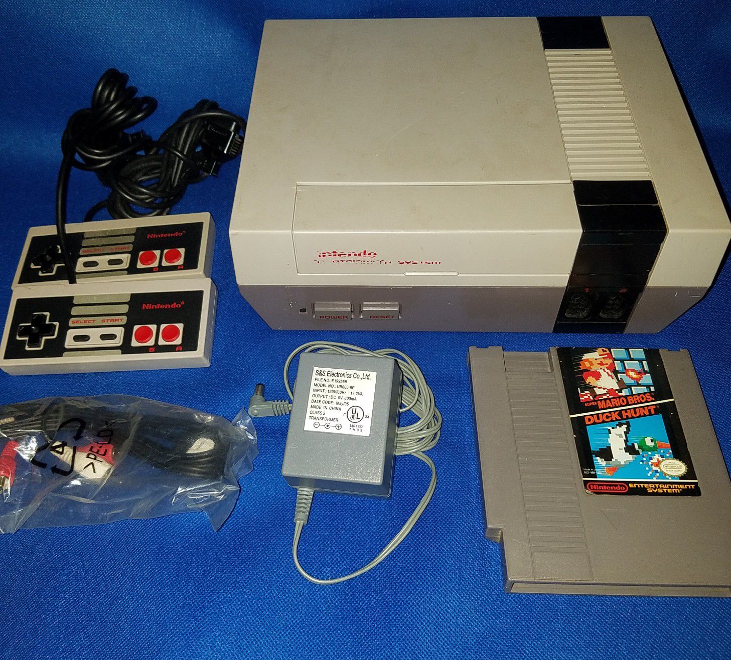 NES Console Bundle Mario