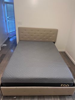 Free Free Headboard and Matress