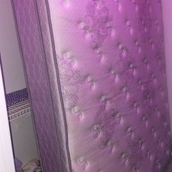 Queen Size Mattress, Box Spring, Metal Frame