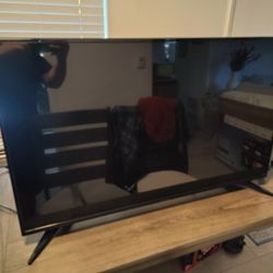 Insignia 43" LED TV