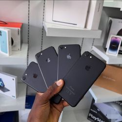 iPhone 7 Unlocked With Warranty 