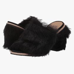 UGG Fluff Heel