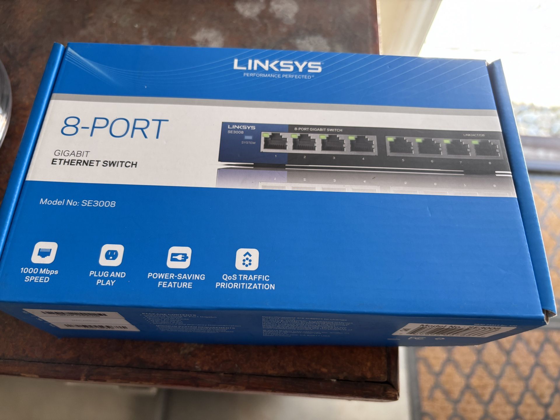 Linksys 8-port Gig Ethernet Unmanaged Switch SE3008 - Open Box