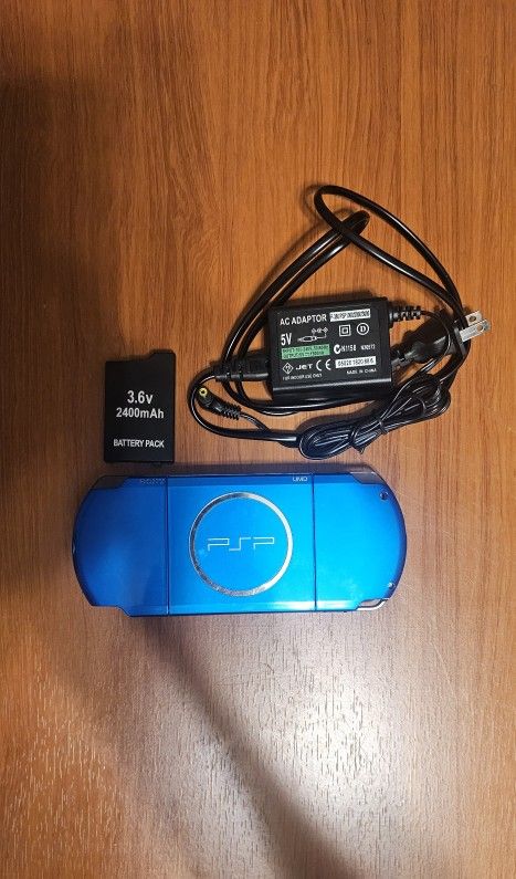 Sony PSP-3000 Select Color Console / battery+charger