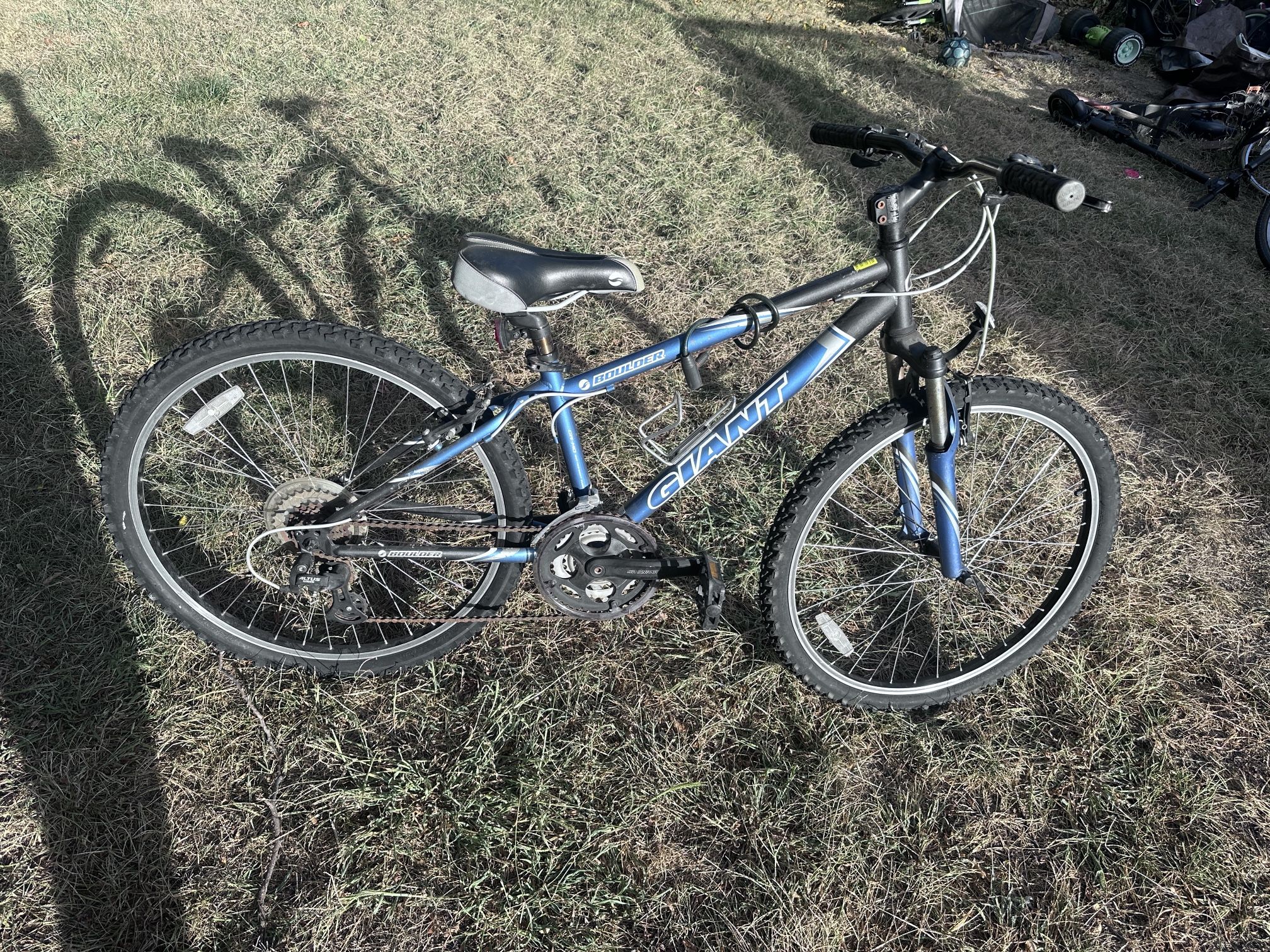 GIANT MOUNTAIN BIKE 26” wheels bicycle