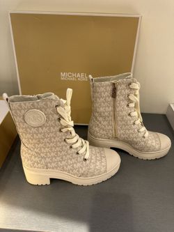 Michael Kors Boot