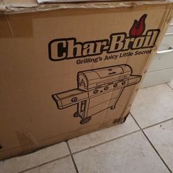 Char-Broil Grill 4 Burners brand new