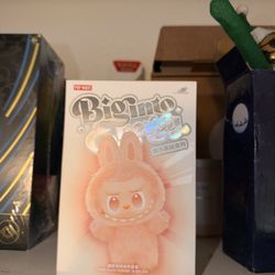 PopMart Labubu Big Into Energy