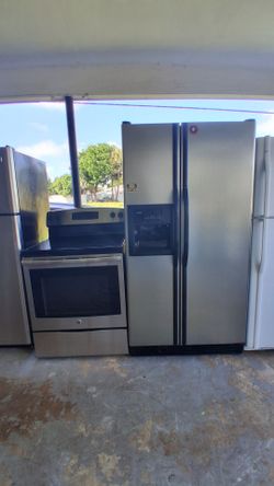 Set Refrigerador and Estufa Eléctrica