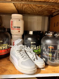 Puma Men 10.5 SNEAKERS Brand New 