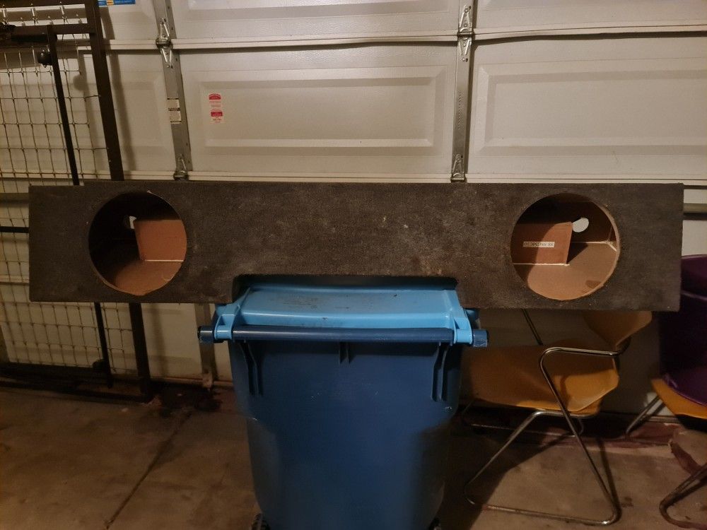 2- 10" Subwoofer Box