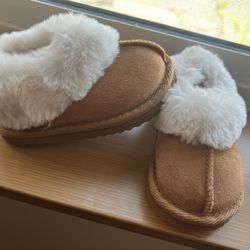 Comfortable cold-weather shoes, size 4