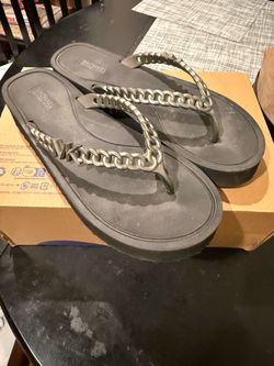 Michael Kors Zara sandals