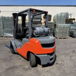 Toyota Forklift 5000lb Runs Good