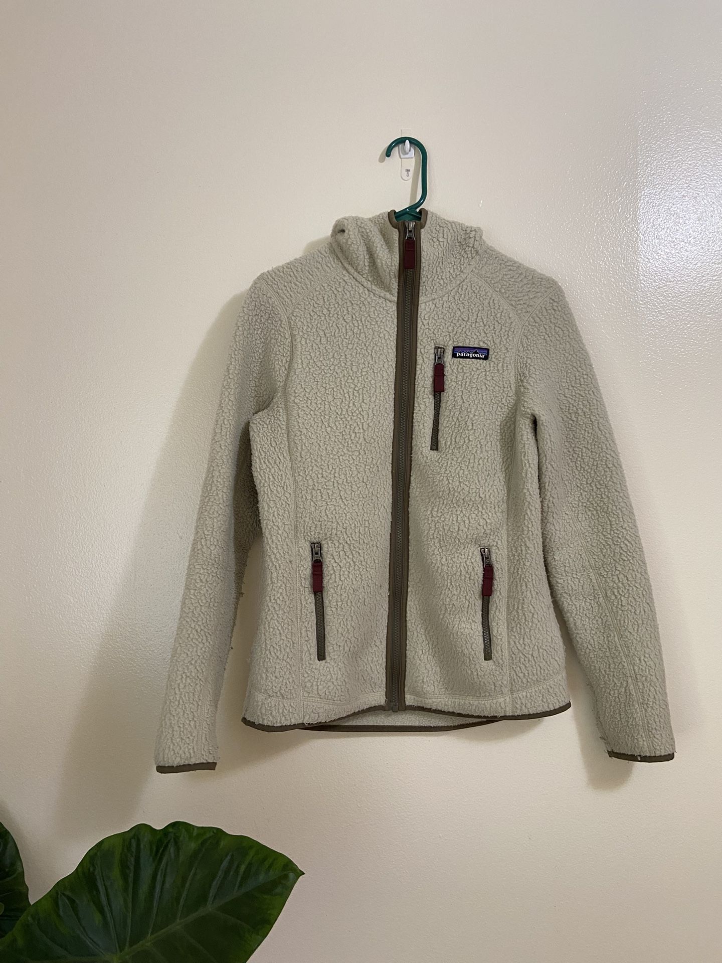 W’s Patagonia Fluffy Hoody Size S