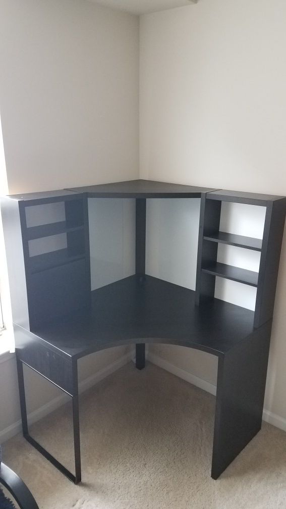 Corner Desk