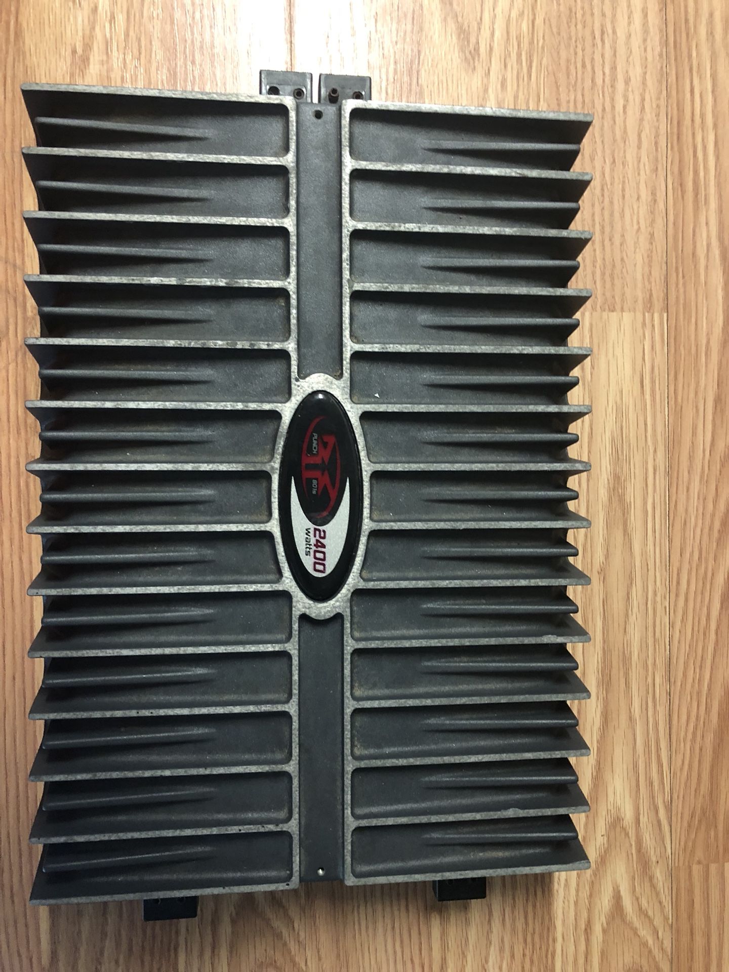 Rockford Fosgate Punch 801s 2 channel 2,400 watt amp