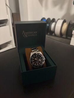 Men’s Black Dial Stainless Steel Diver Style Watch