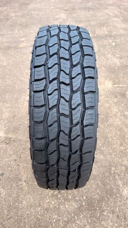 LT245/75/R17 COOPER DISCOVERER ( 1 Tire like new )