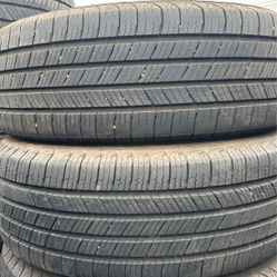 Set Of Tires (4) 225-65-17 Michelin