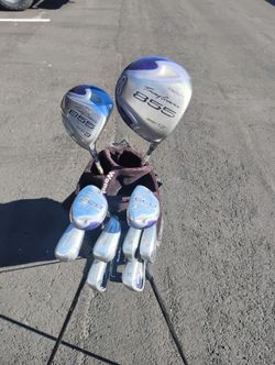 Golf Clubs! Women's Complete Set! W/Ogio Standbag!