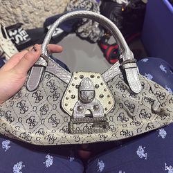 guess purse
