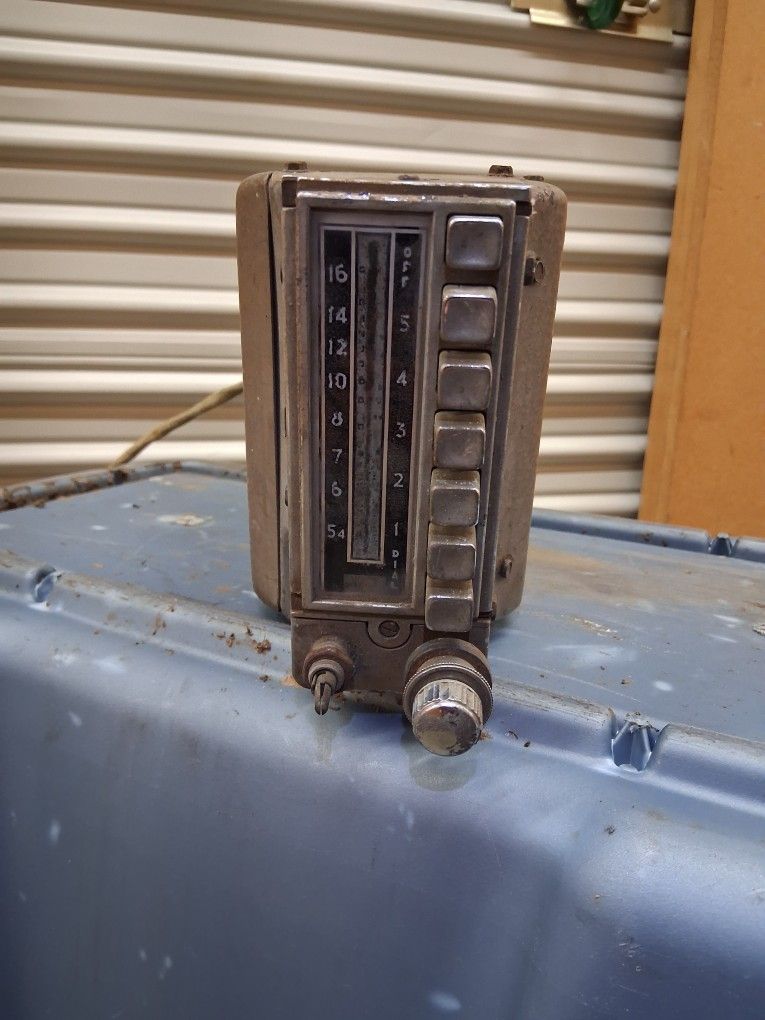 Vintage Mopar Radio