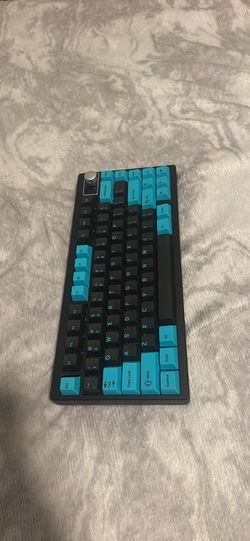 Qk75n Keyboard(Pokemon Trades!)