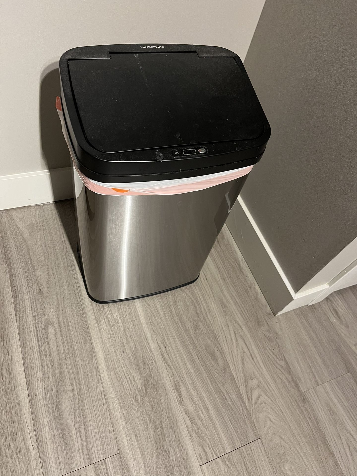 Automatic Trashcan