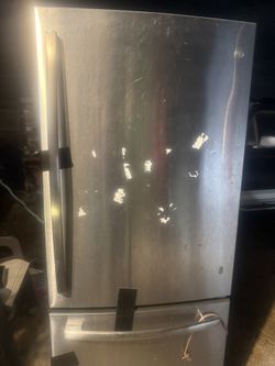 GE Refrigerator