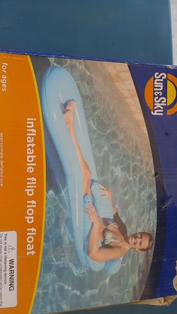 Sun n sky inflatable flip flop float new 68"×63"