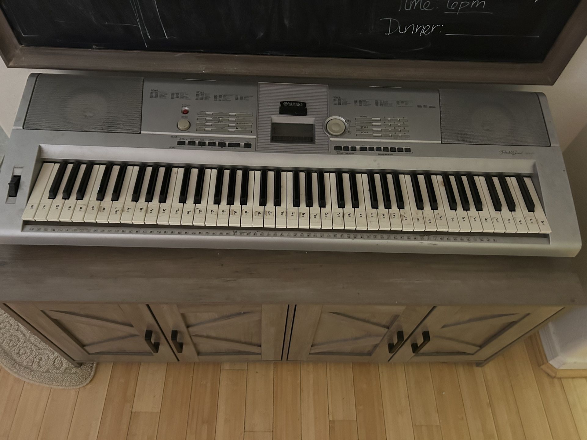 Yamaha Keyboard 
