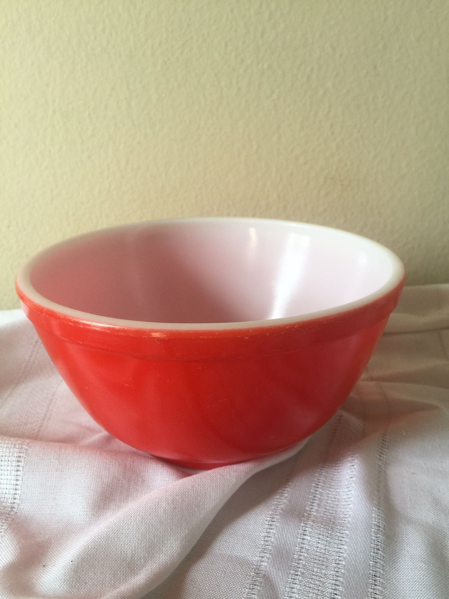 Pyrex Primary Color Red Bowl