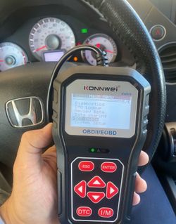 KONNWEI KW818 Professional OBDII/EOBD Car Diagnostic Scanner Take control of your vehicle's health with the KONNWEI KW818, a high-performance diagnost