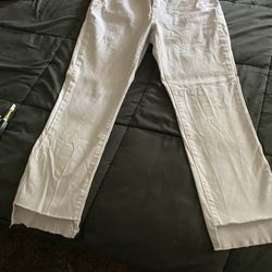 Adorable White Capris Never Worn!!