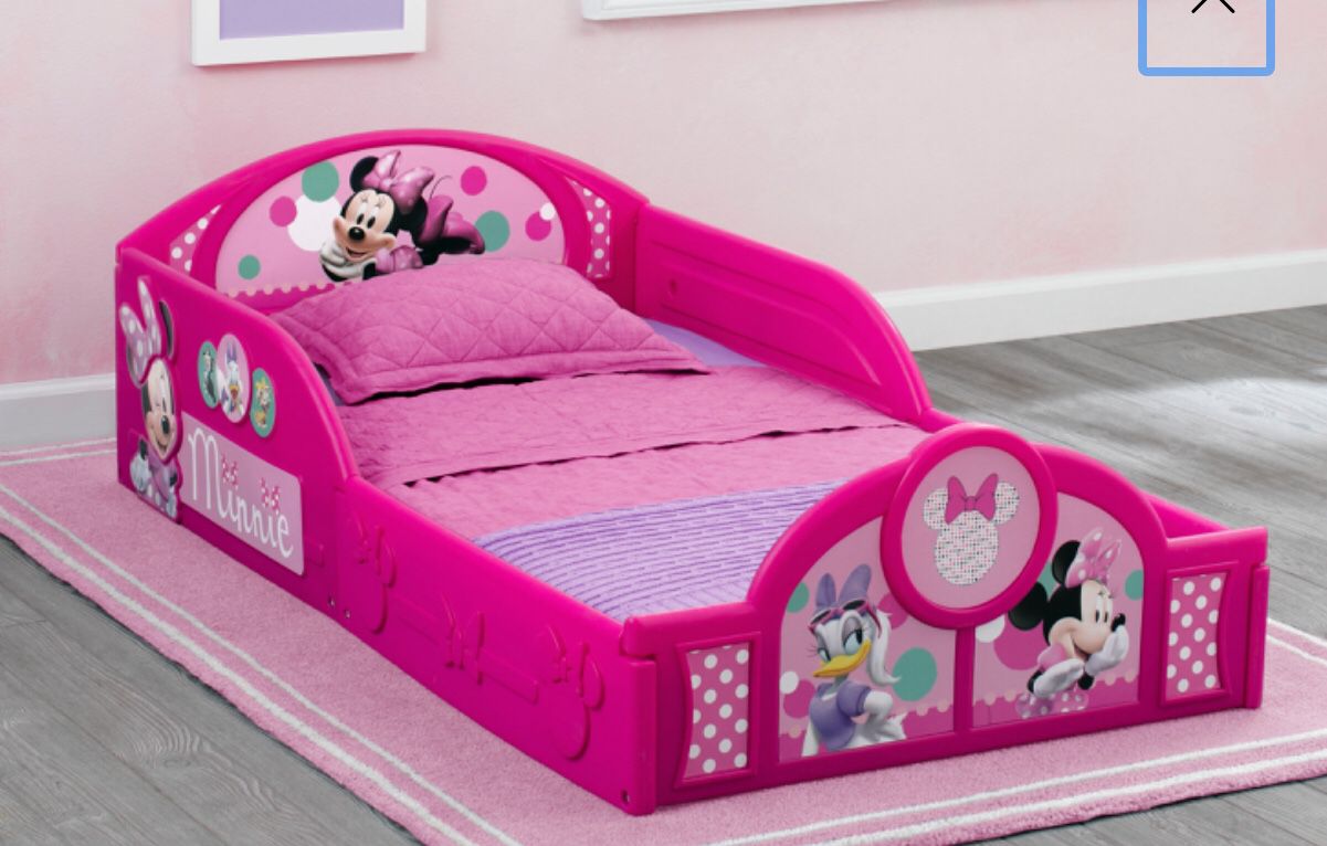 Toddler bed Minnie / cama para niña